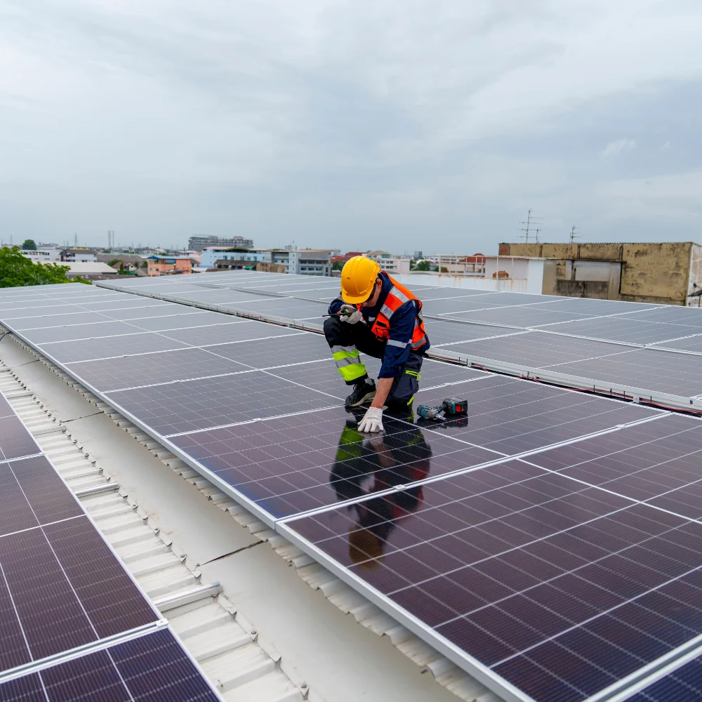Diferencias entre Luminarias Solares Integradas y Panel Separado