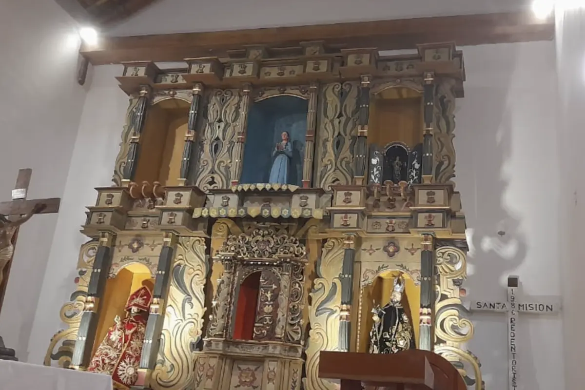 Retablo iluminado de la Iglesia Matriz de Tingo Viejo