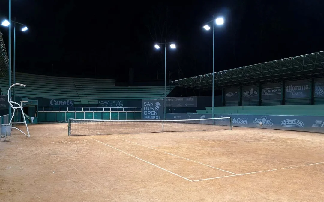 Iluminación LED para canchas deportivas: cómo elegir proyectores